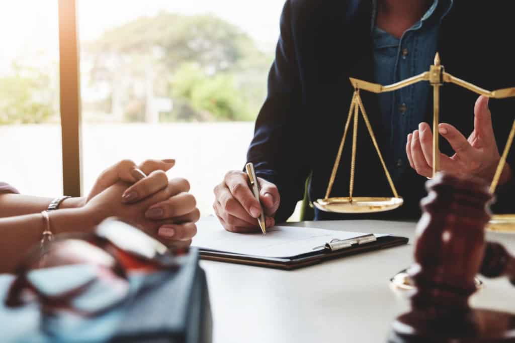 Court Applications vs. Mediation: A Less Stressful Path with EH Mediation Street