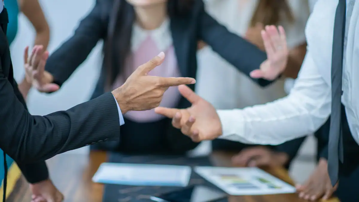 Benefits of Combining Mediation with Mental Health Awareness Street